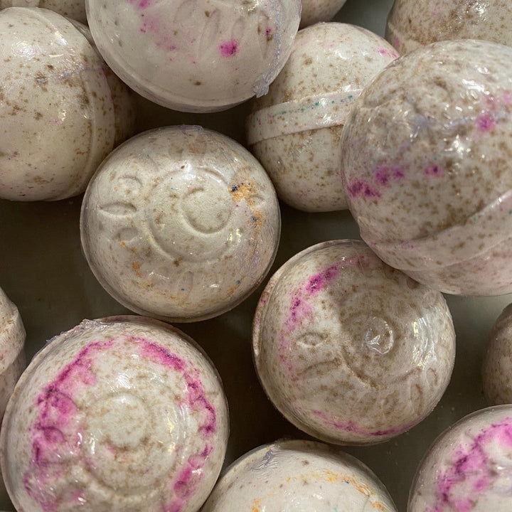 Vanilla Spotted Bath Bomb-Luxury Bath Bomb-Elena Bath and Body-natural-chemical-free-bath-bombs-for-kids-made-in-australia